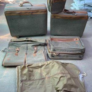 Vintage 7 Piece Hartman Brown Tweed Luggage Everything Seems to Be in Good Condi